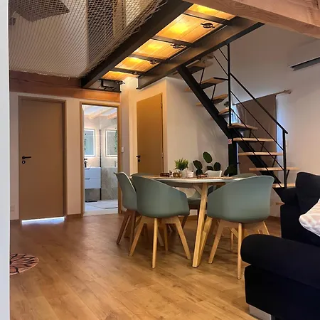 بيت للعطل La Petite Grange